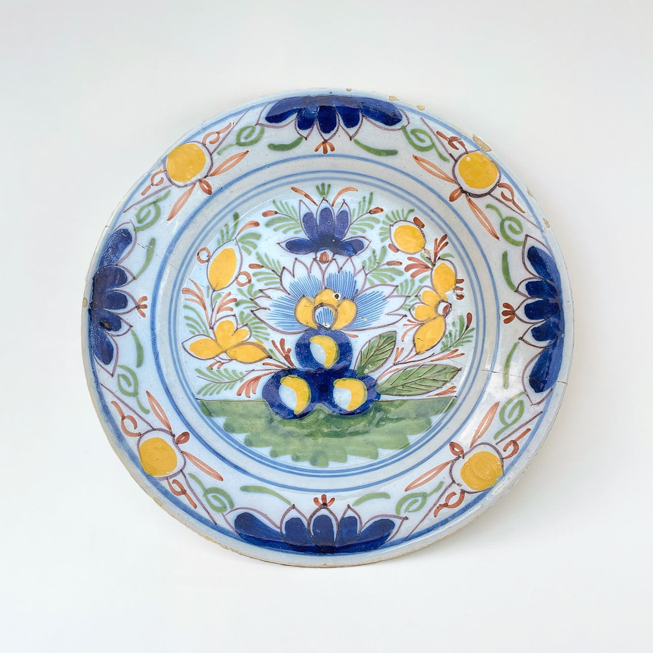 A Dutch Delft Plate, late 18th century