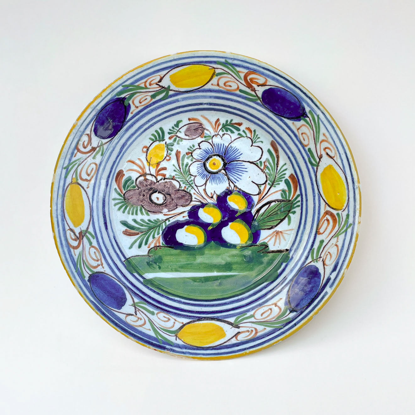 A Dutch Delft Plate, late 18th century