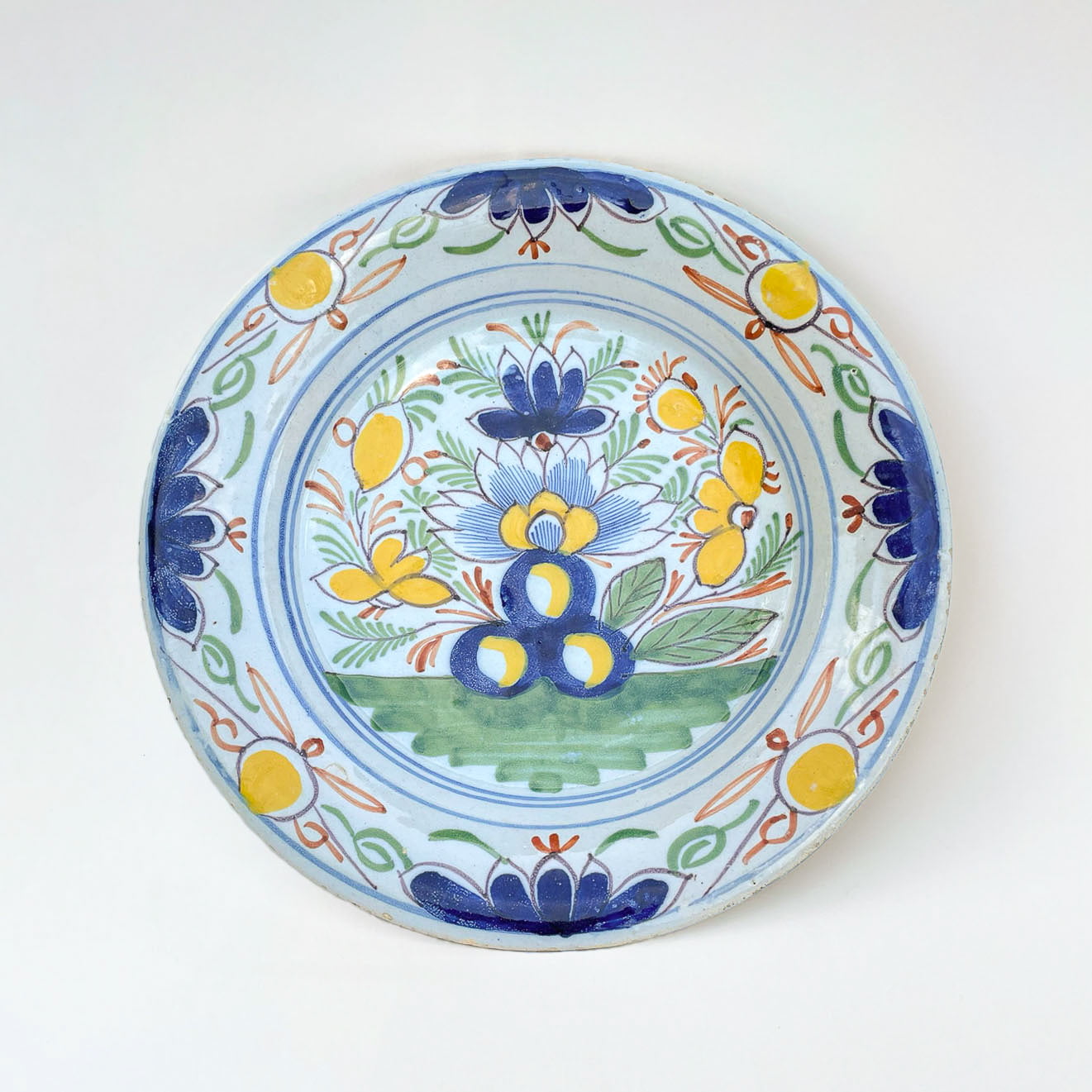 A Dutch Delft Plate, late 18th century
